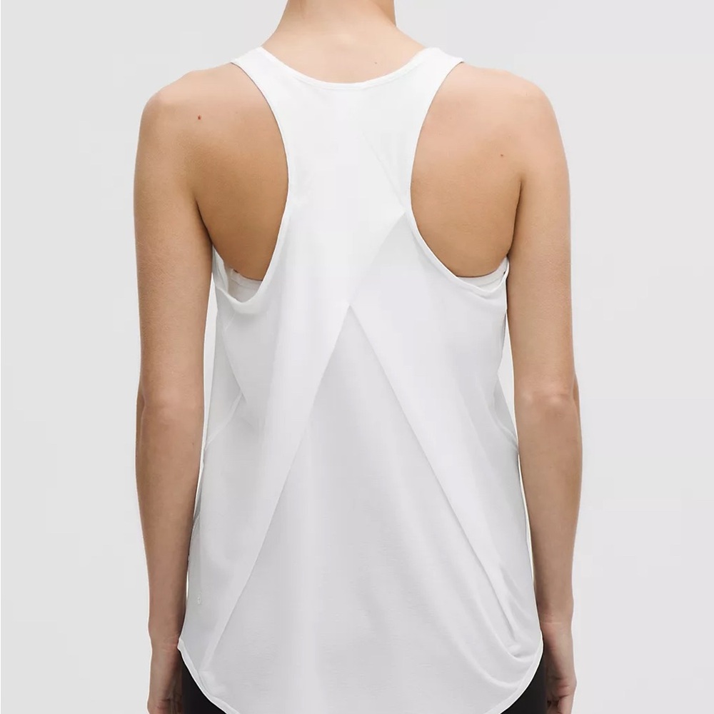 NWT! Lululemon Essential Tank Top
Pleated